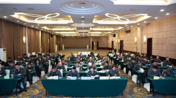 赋能乡村振兴 培育产业“领头雁” 2025年呼伦贝尔市本级高素质农牧民培育脱贫地区创业带头人培训班圆满结班