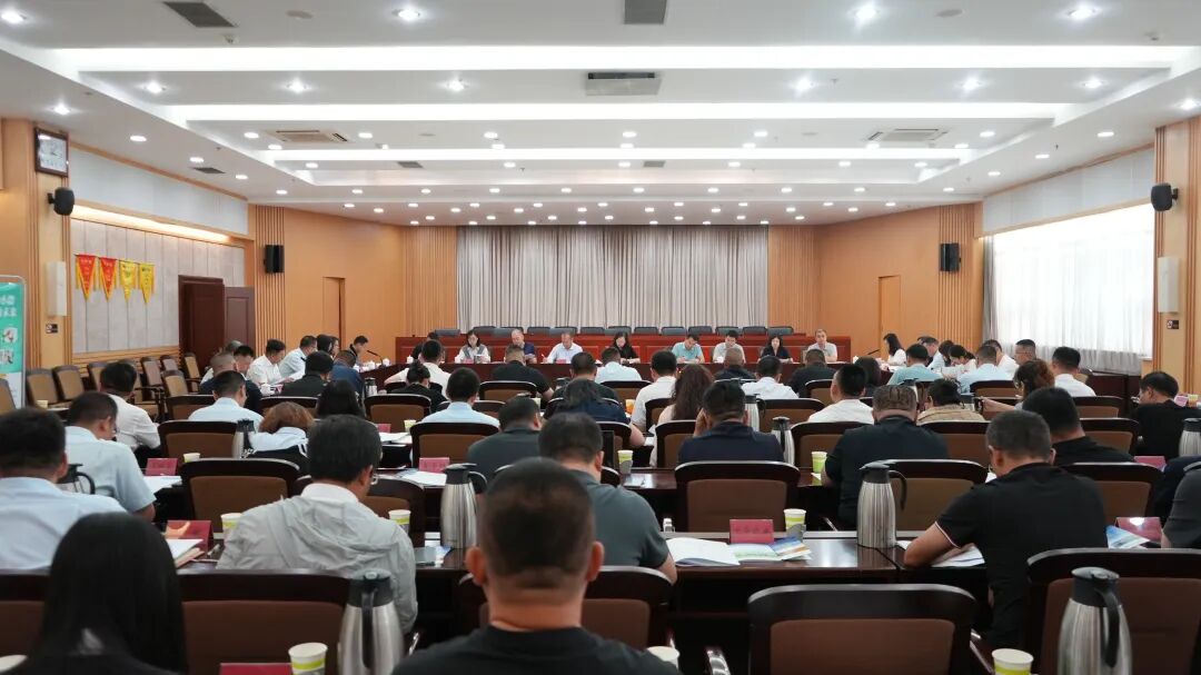 全区金融助力奶牛、肉牛(肉羊)稳产暨推进“青贮贷” 工作座谈会召开