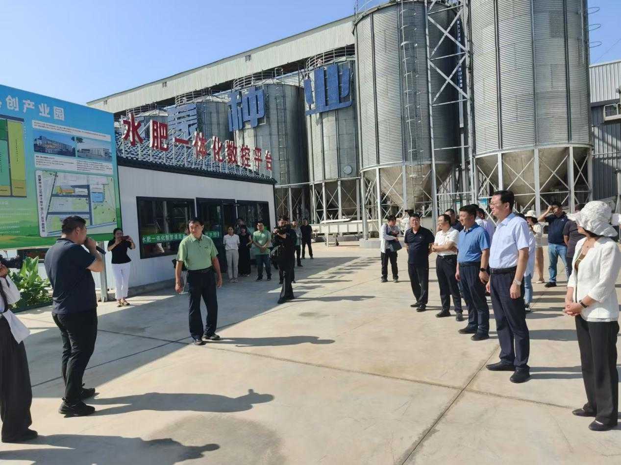 “蒙农创科技110”启动仪式暨基层农技推广体系改革与建设项目培训班在杭锦后旗举办
