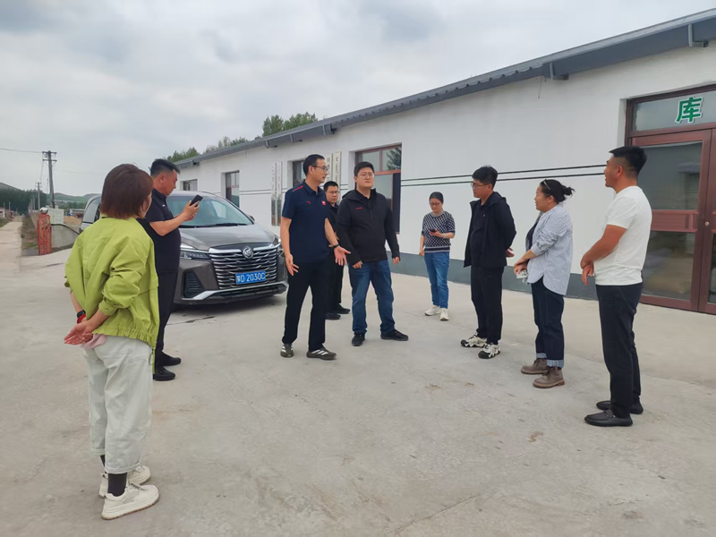 调研组开展草原畜牧业转型升级试点项目专项调研