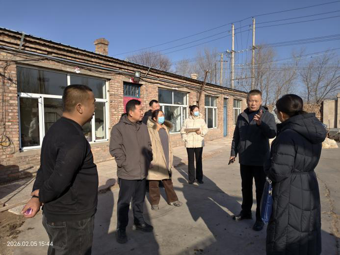 市农牧局组织市畜牧兽医中心、市农牧业综合行政执法支队同步对辖区内畜禽屠宰企业、养殖场户、兽药饲料经营门店、动物诊疗机构等重点场所开展了全面的安全生产隐患专项排查整治行动。