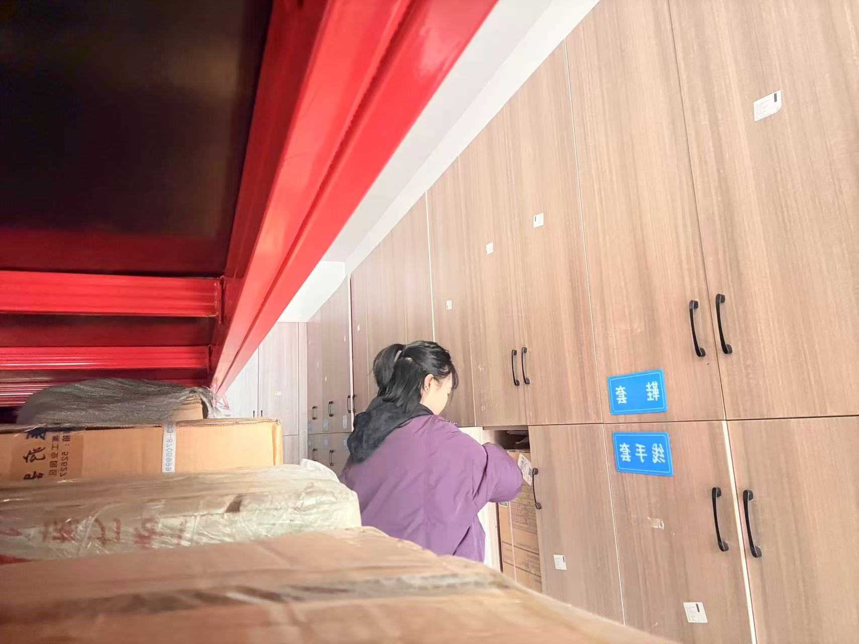 市畜牧兽医中心组织人员全面开展兽医实验室和动物防疫应急物资储备库的物资、试剂盘点和整理工作,为全年工作顺利起步提供坚实物资保障