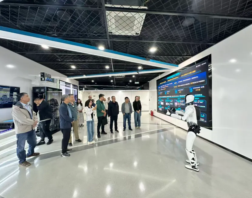 自治区智慧农牧业发展中心党支部联合开展“党建引领强担当,数智赋能促发展”主题党日活动
