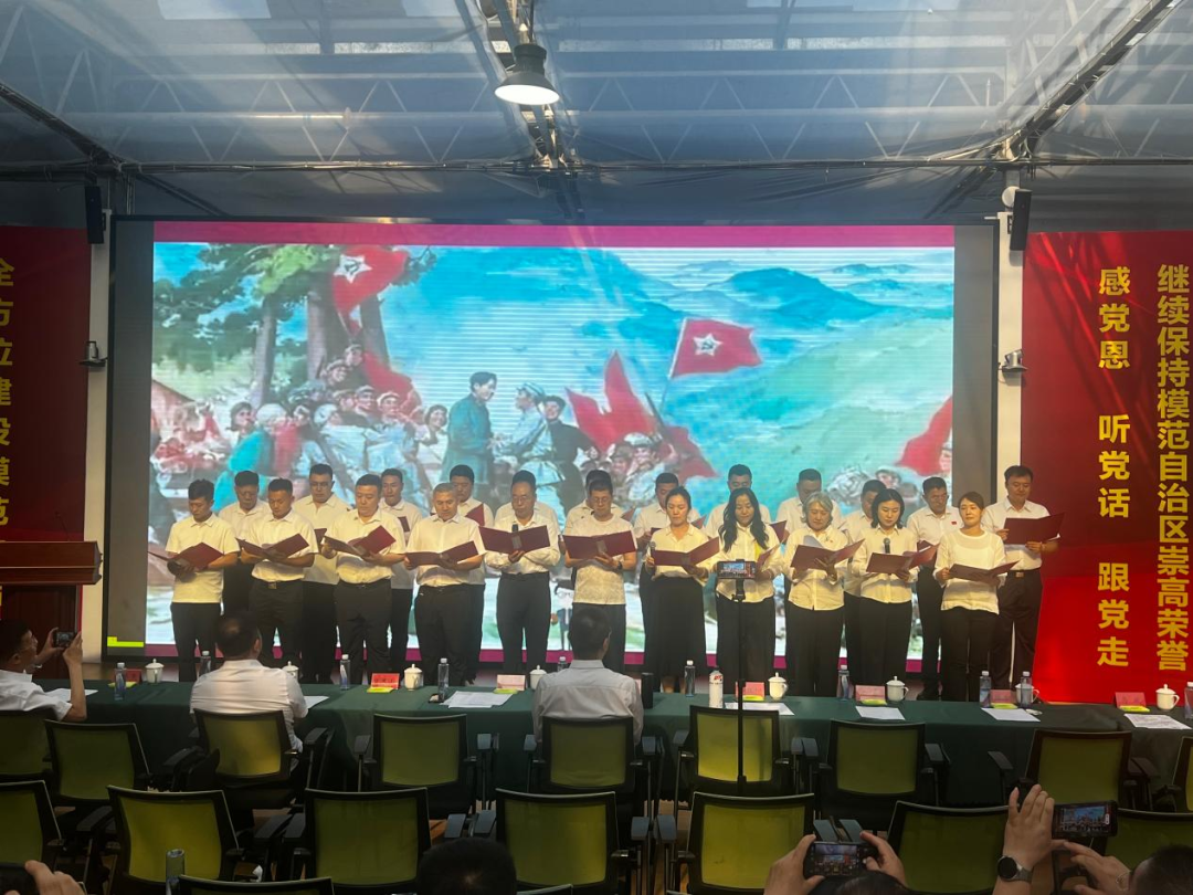 “戎装虽卸初心不改 扎根三农勇担使命”农牧厅开展庆祝“八一”建军节活动