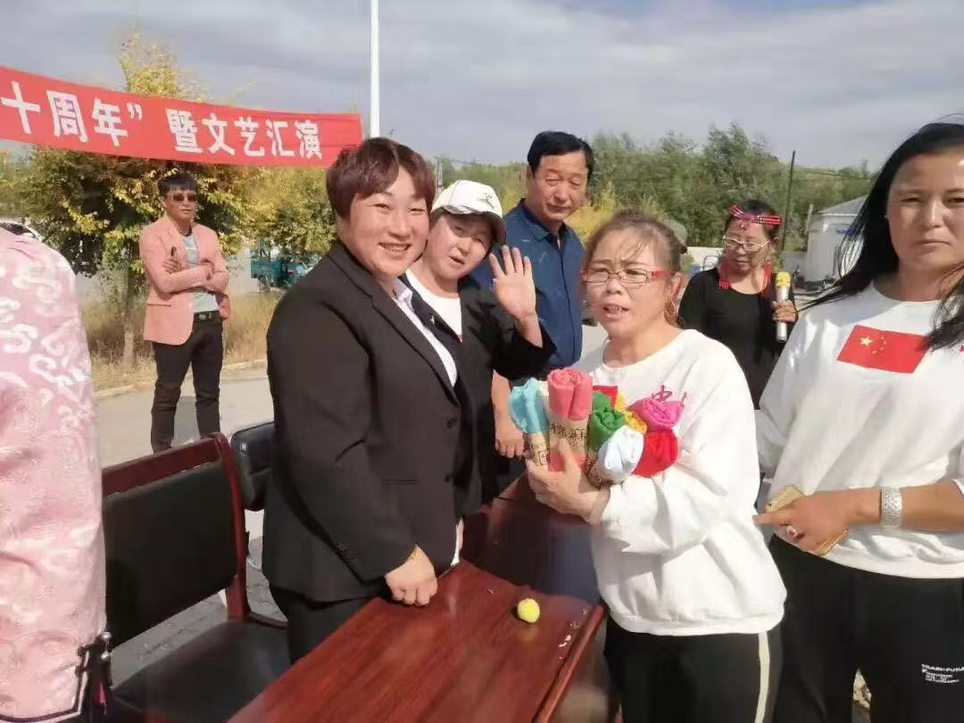 “巧娘”书记张粒粒:一根红绳,编织嘎查共富梦