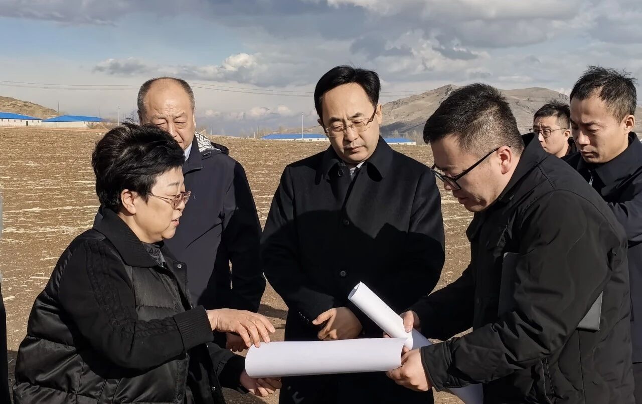 孙书涛赴前旗、乌市调研大豆及水稻产业发展